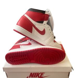 Nike Air Jordan 1 Retro High OG sneakers in the "Heritage" colorway